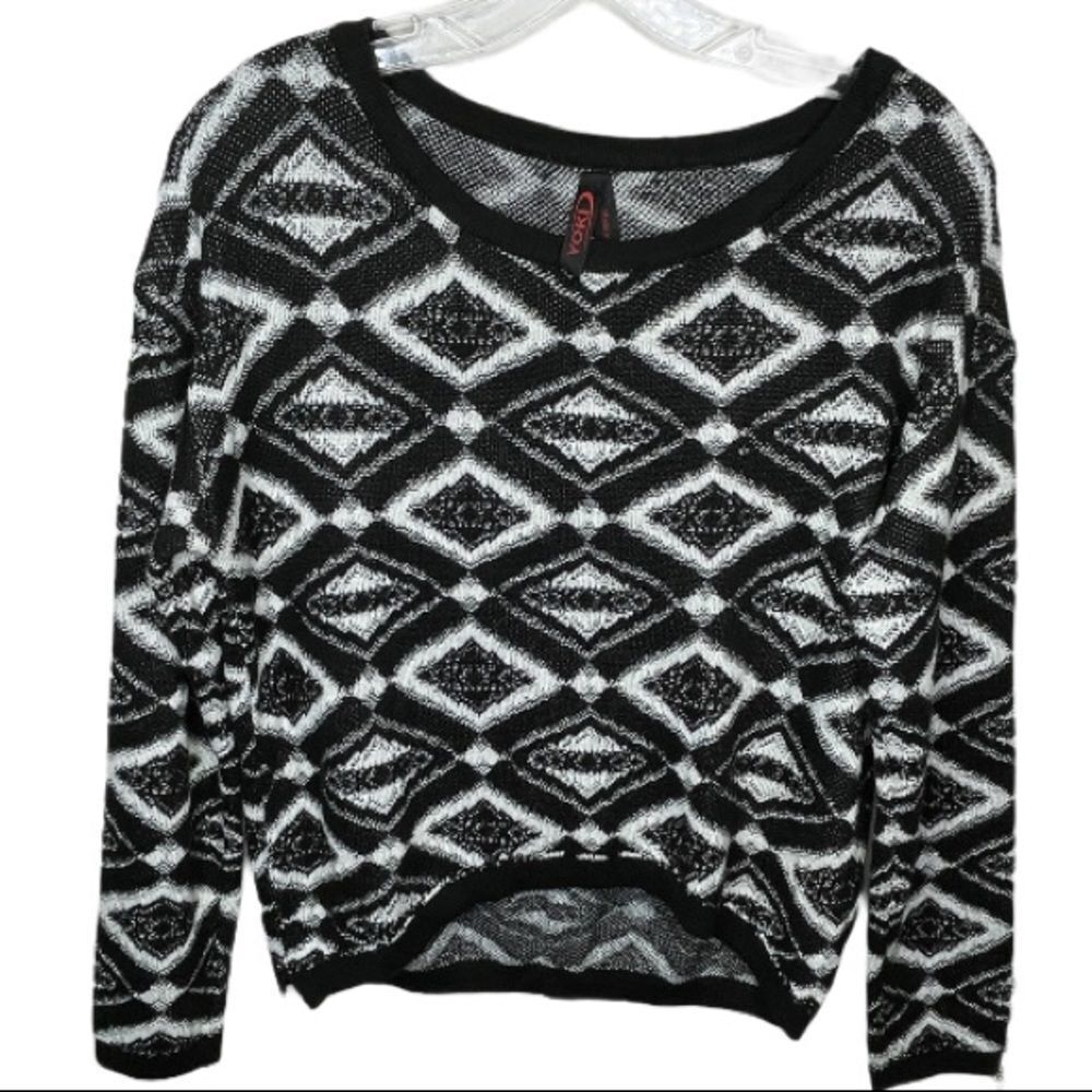 Yoki Acrylic‎ Sweater